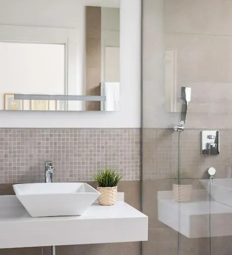 Charming In West 펜션