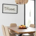 Charming In West 펜션