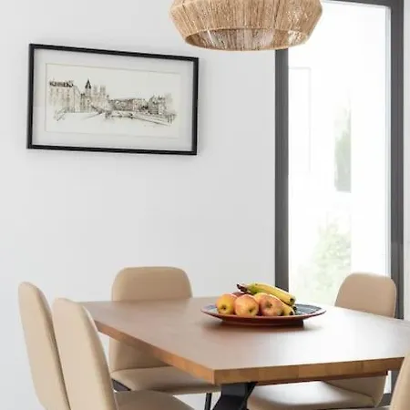 Charming In West Сasa de vacaciones