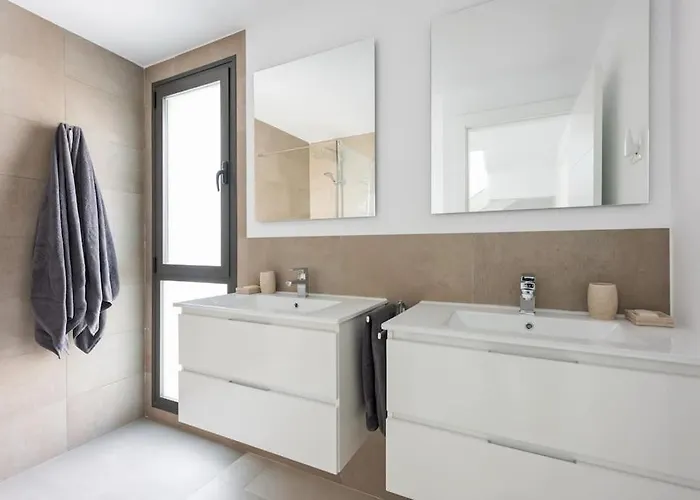 Charming In West Estepona